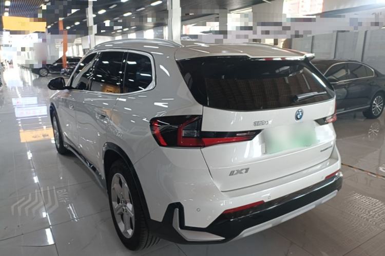 BMW iX1 2025 — 4