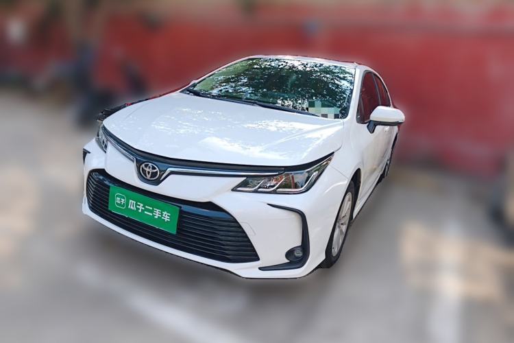 Toyota Corolla 2021 — фото 1