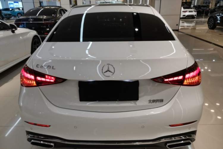 Mercedes-Benz C 260 L 2023 — 5