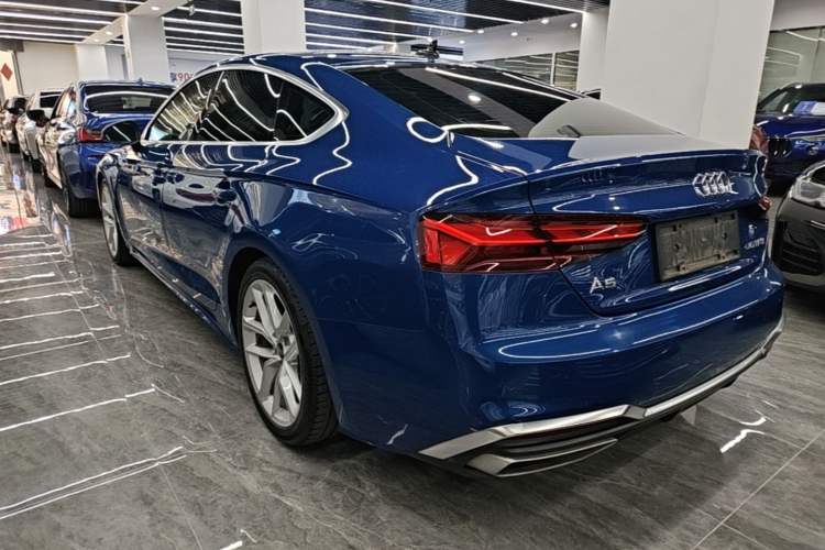 Audi A5 2023 — фото 4