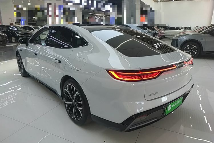 Geely Galaxy E8 2025 — 4