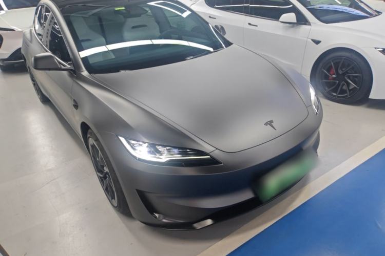 Tesla Model 3 2024 — 3