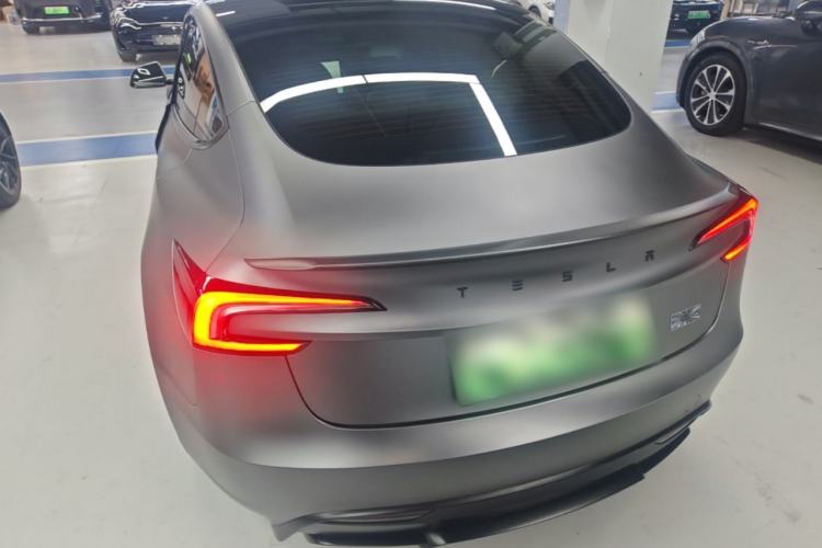 Tesla Model 3 2024 — 5