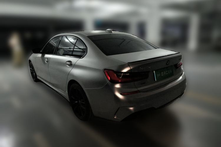 BMW 330Li 2021 — 4