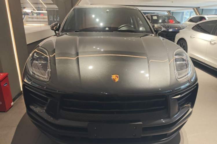 Porsche Macan 2022 — 2
