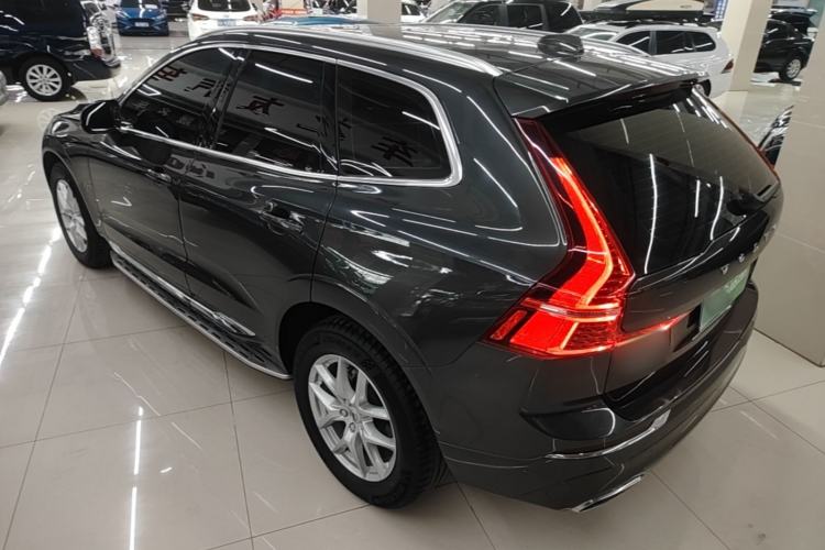 Volvo XC60 2021 — фото 4