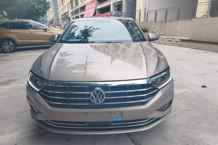 Volkswagen Sagitar 2020 — 2