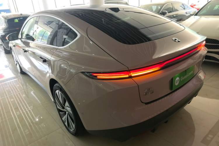 NIO ET5 2024 — 4