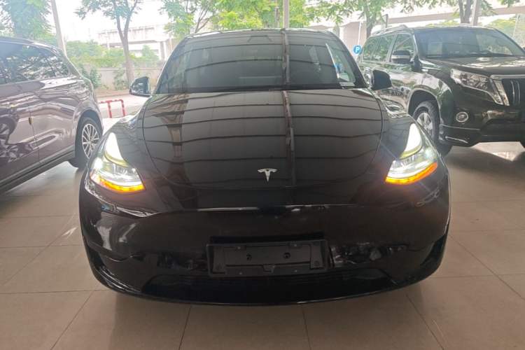 Tesla Model Y 2022 — 2