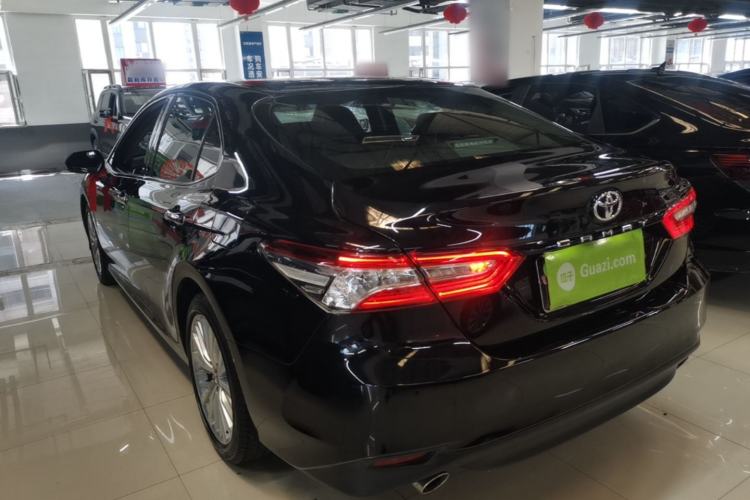Toyota Camry 2019 — 4