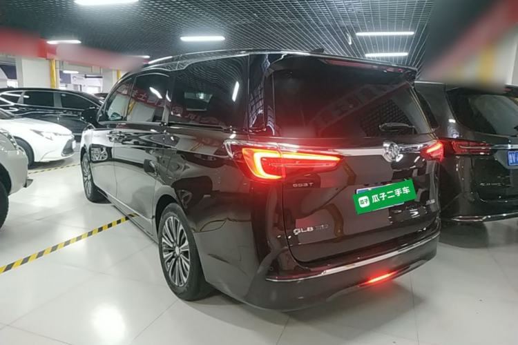 Buick GL8 2021 — 4