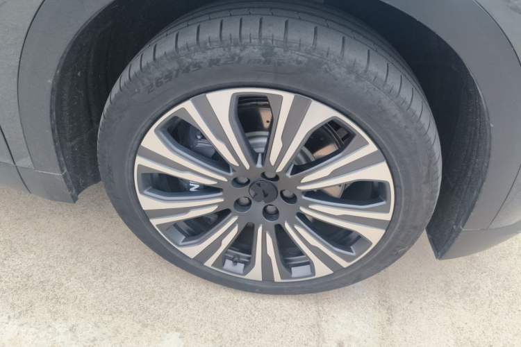 NIO ES8 2023 — 5