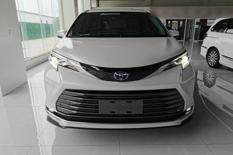 Toyota Sienna 2021 — 2