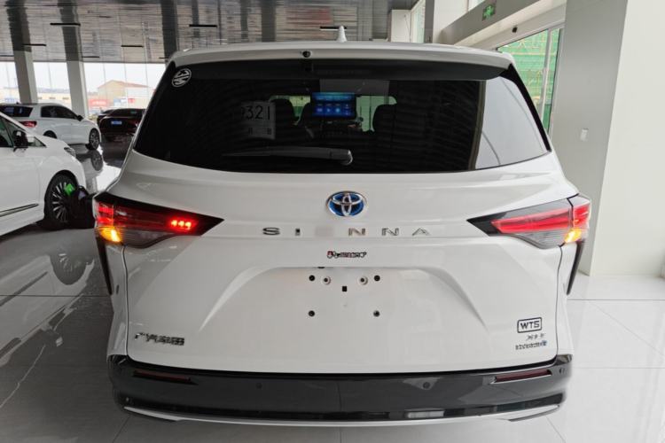 Toyota Sienna 2021 — 5