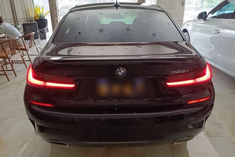 BMW 325i 2022 — 5