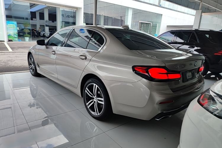 BMW 530Li 2021 — фото 4