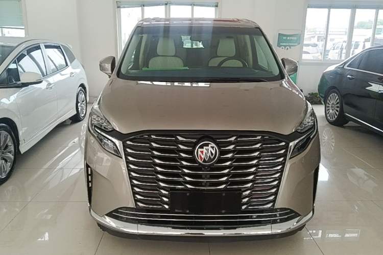 Buick GL8 2023 — 2