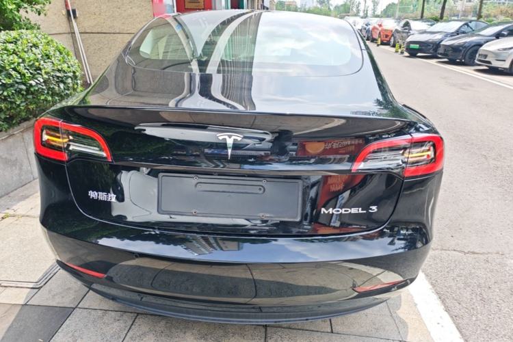 Tesla Model 3 2022 — 5