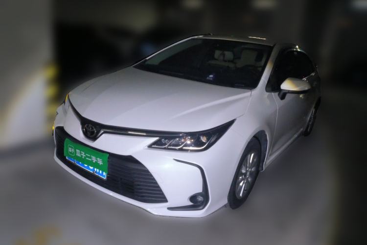 Toyota Corolla 2023 — фото 1