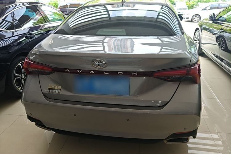 Toyota Avalon 2022 — 5