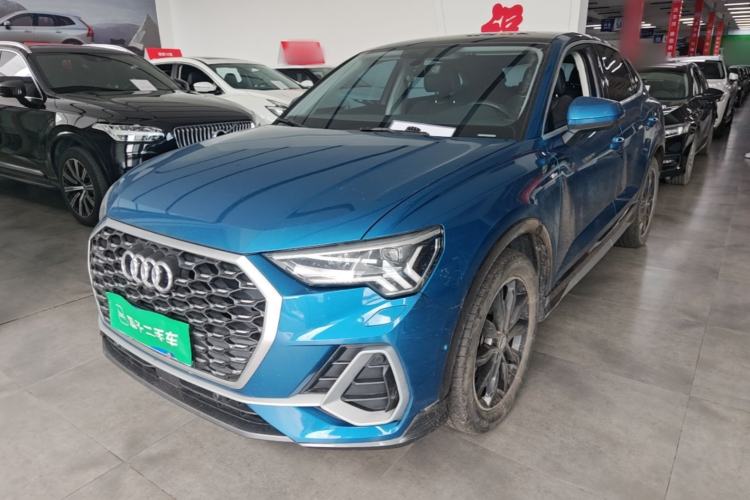 Audi q3 sportback 2020 — фото 1