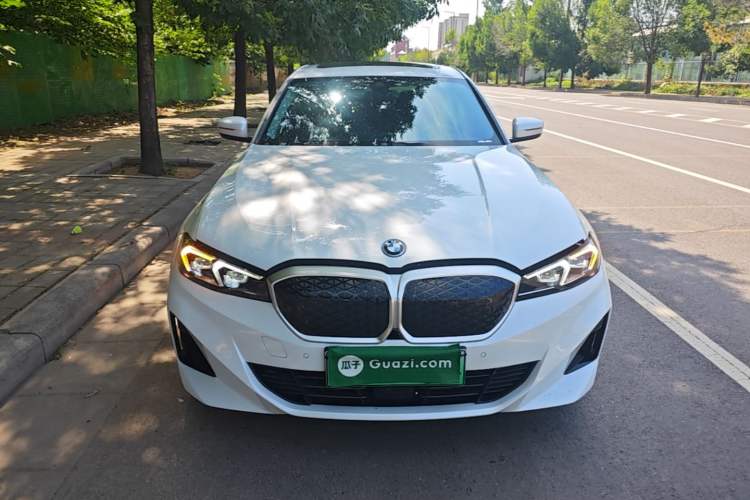 BMW i3 2025 — 2