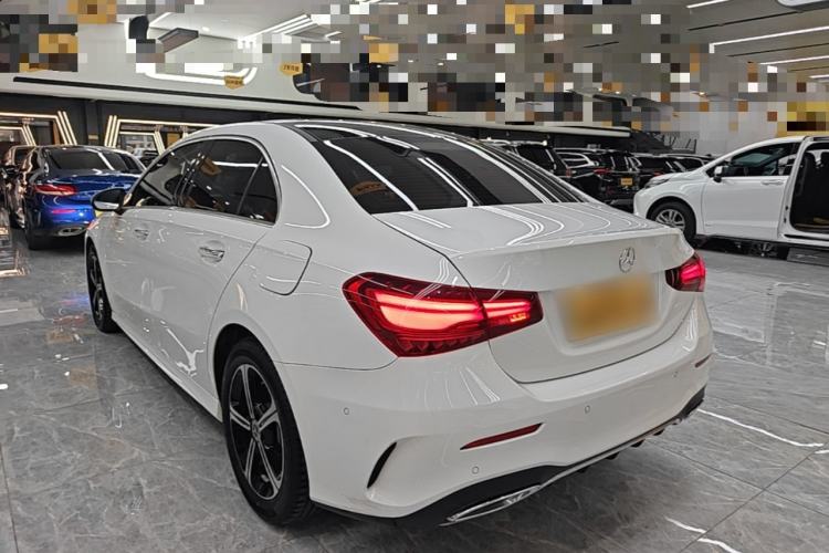 Mercedes-Benz A 200 L 2023 — фото 4