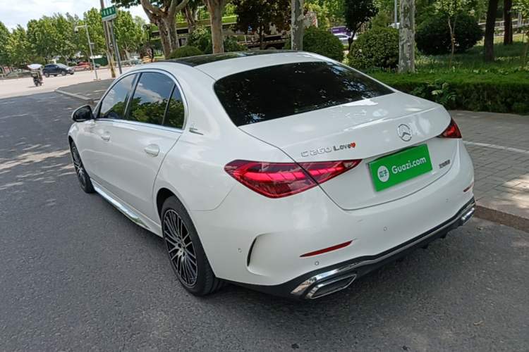 Mercedes-Benz C 260 L 2024 — фото 4
