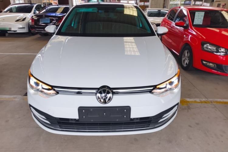 Volkswagen Golf 2024 — 2