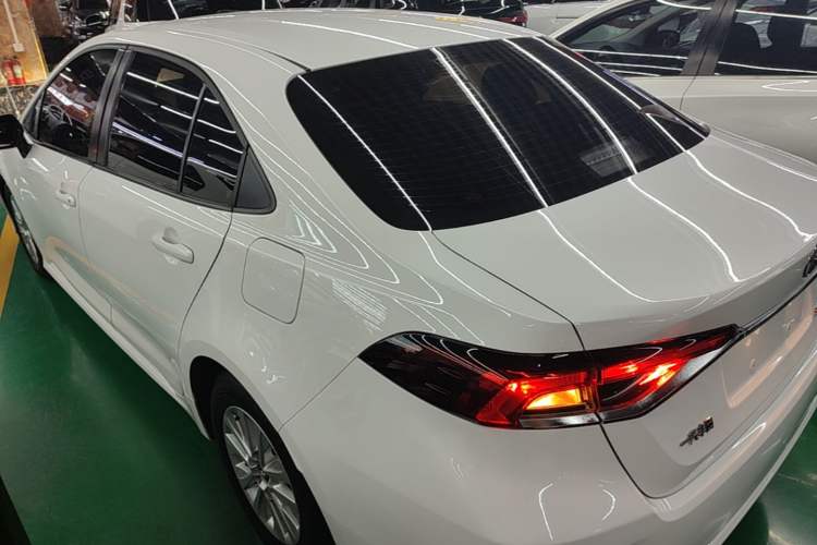 Toyota Corolla 2022 — 4