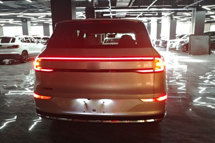 ChangAn NEVO Q07 2025 — 5