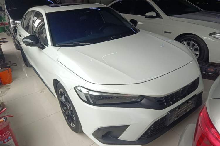 Honda Civic 2023 — 3