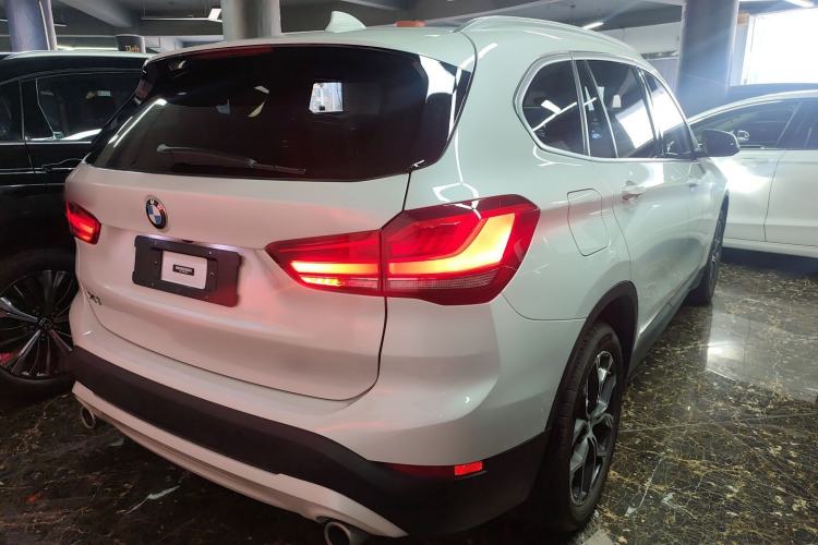BMW X1 2022 — фото 4