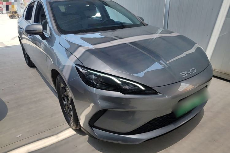 BYD Seal 05 DM-i 2025 — фото 3