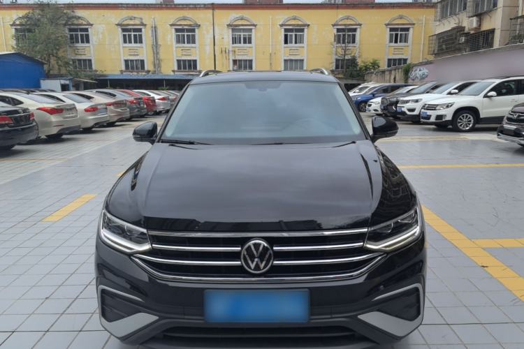 Volkswagen Tiguan L 2022 — фото 2