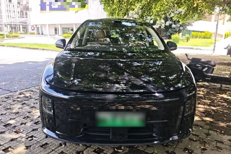 Li Auto i8 2025 — 2