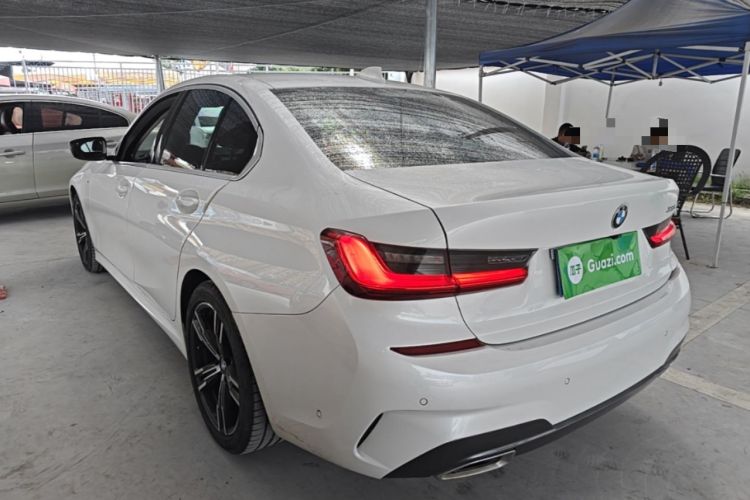 BMW 325i 2021 — 4