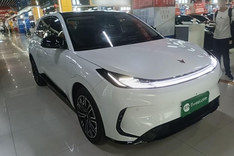 Arcfox T1 2025 — 3