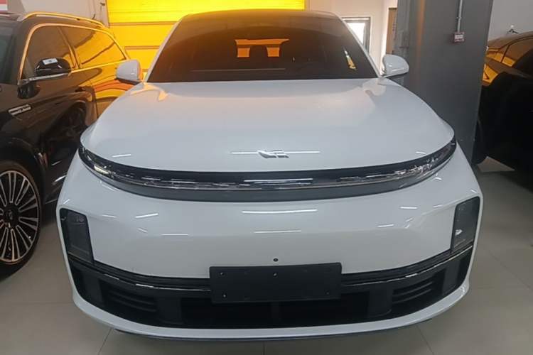 Li Auto L7 2023 — 2