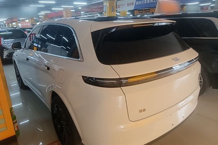 Li Auto L7 2023 — 4