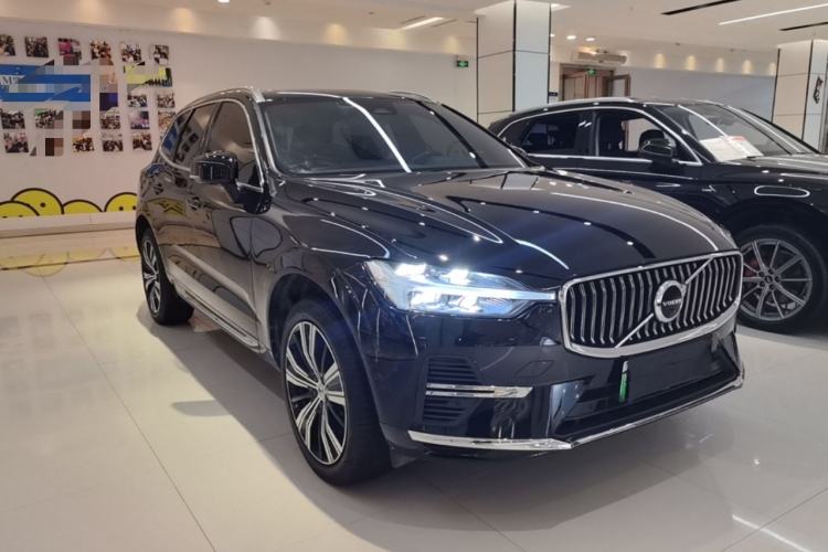 Volvo XC60 2022 — 3