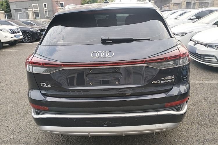 Audi Q4 e-tron 2023 — 5