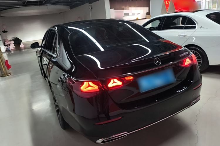Mercedes-Benz E 300 L 2025 — 4