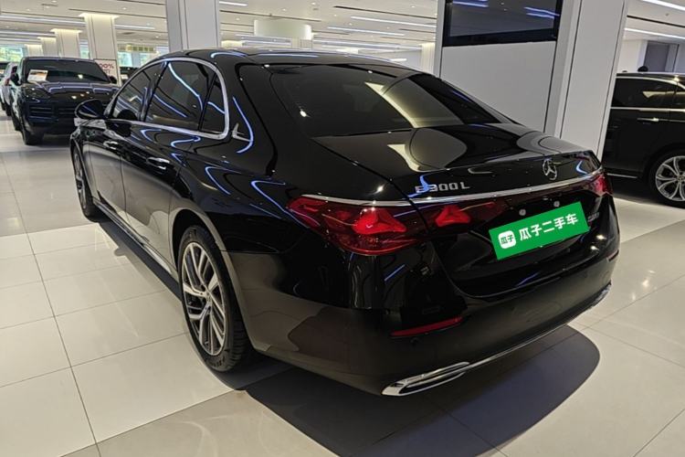 Mercedes-Benz E 300 L 2024 — 4