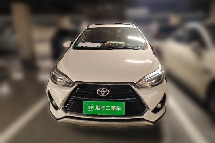 Toyota YARiS L 2021 — 2