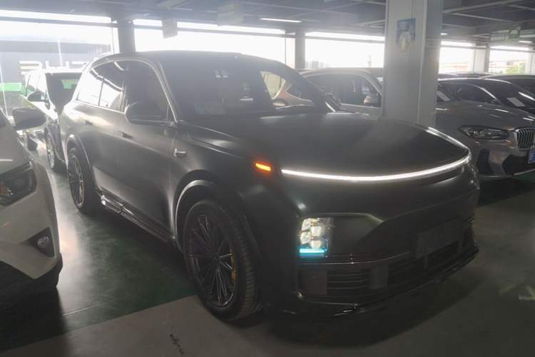 Li Auto L8 2024 — 3