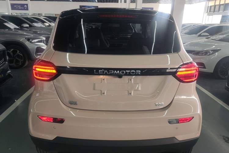 Leapmotor T03 2023 — 5