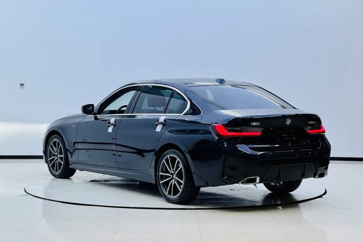 BMW 325Li 2025 — фото 4