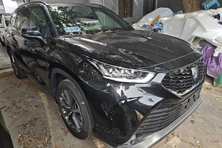 Toyota Highlander 2026 — 3
