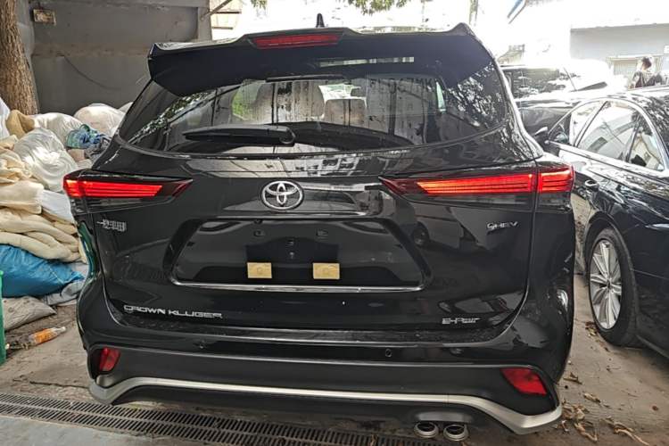 Toyota Highlander 2026 — 5